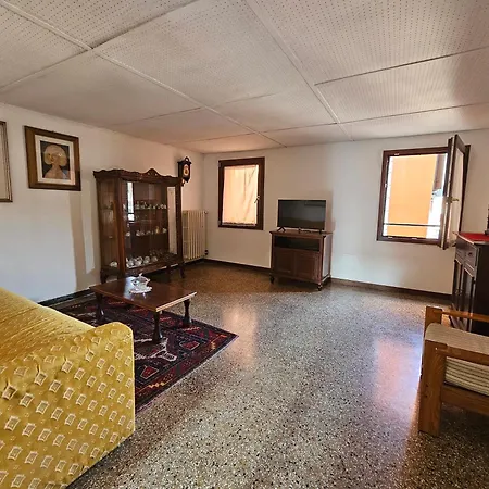 Ca' De Grandis Apartment